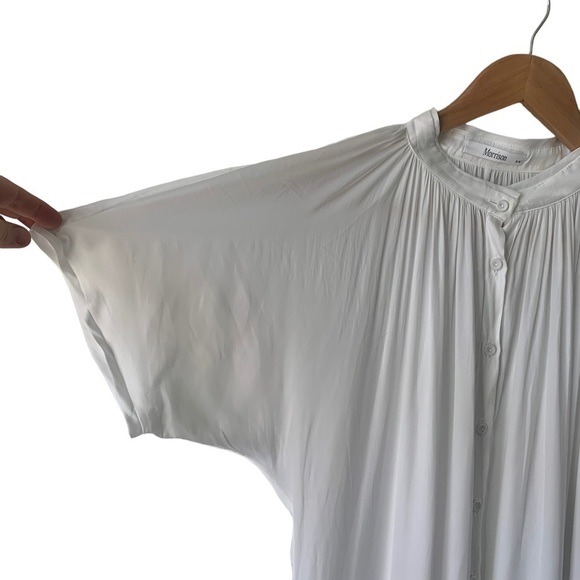 Elegant White Button-Down Dress - Picture 4 of 12